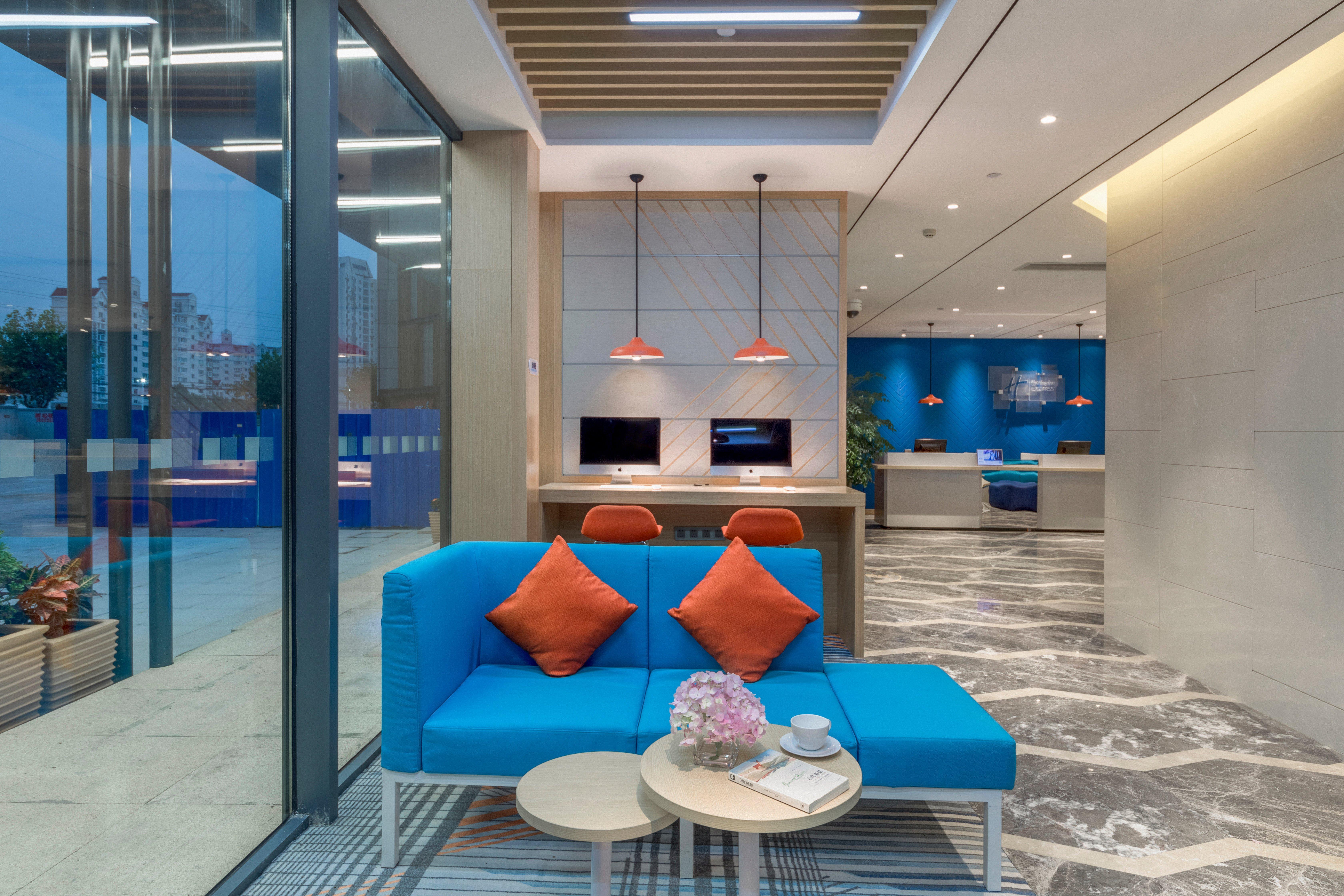 Holiday Inn Express Shanghai Jiading Center By Ihg Zewnętrze zdjęcie