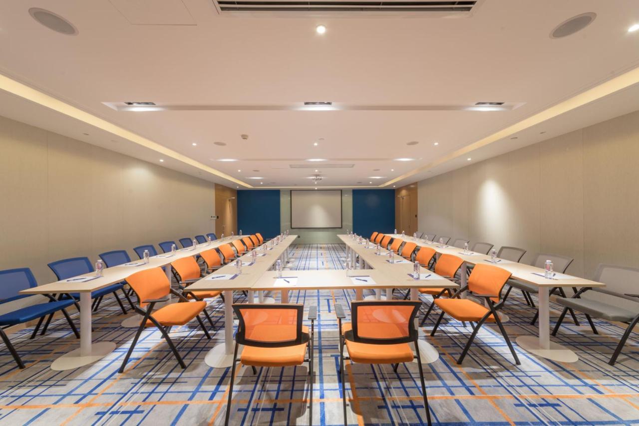 Holiday Inn Express Shanghai Jiading Center By Ihg Zewnętrze zdjęcie